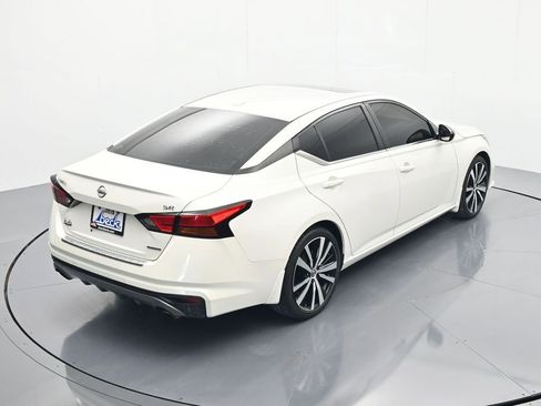 Certified 2021 Nissan Altima 2.0 SR FWD image 33