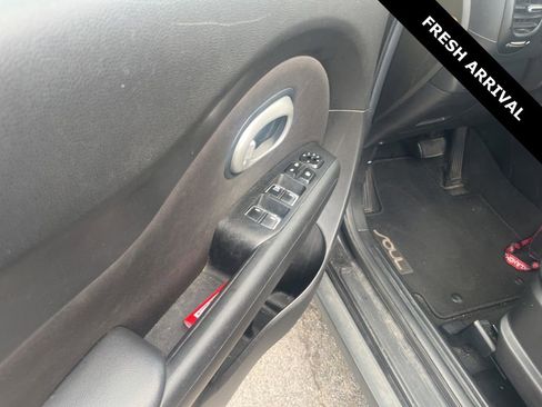 Used 2018 Kia Soul w/ Convenience Package FWD image 4