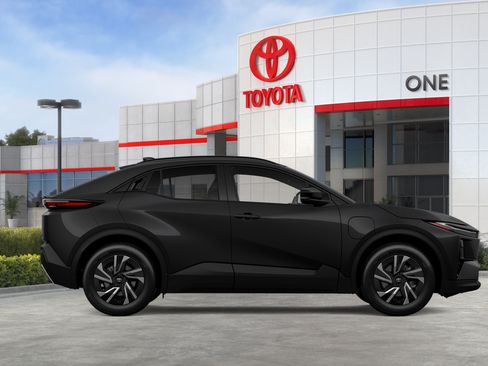 New 2026 Toyota C-HR AWD/4WD image 66