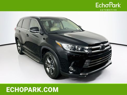 Used 2018 Toyota Highlander Limited Platinum FWD image 1