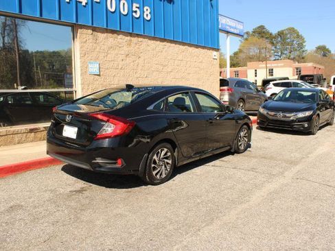 Used 2018 Honda Civic EX image 4