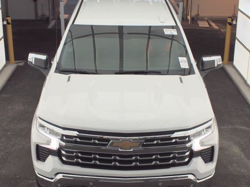 Used 2023 Chevrolet Silverado 1500 LTZ RWD image 2