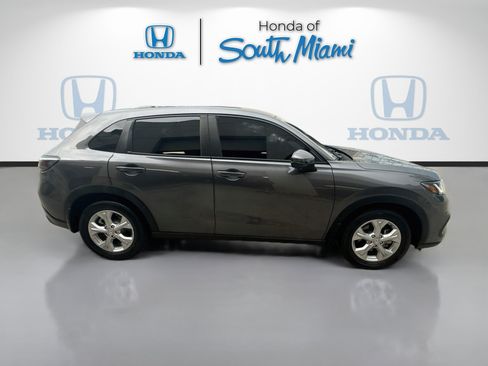 Used 2024 Honda HR-V LX image 8