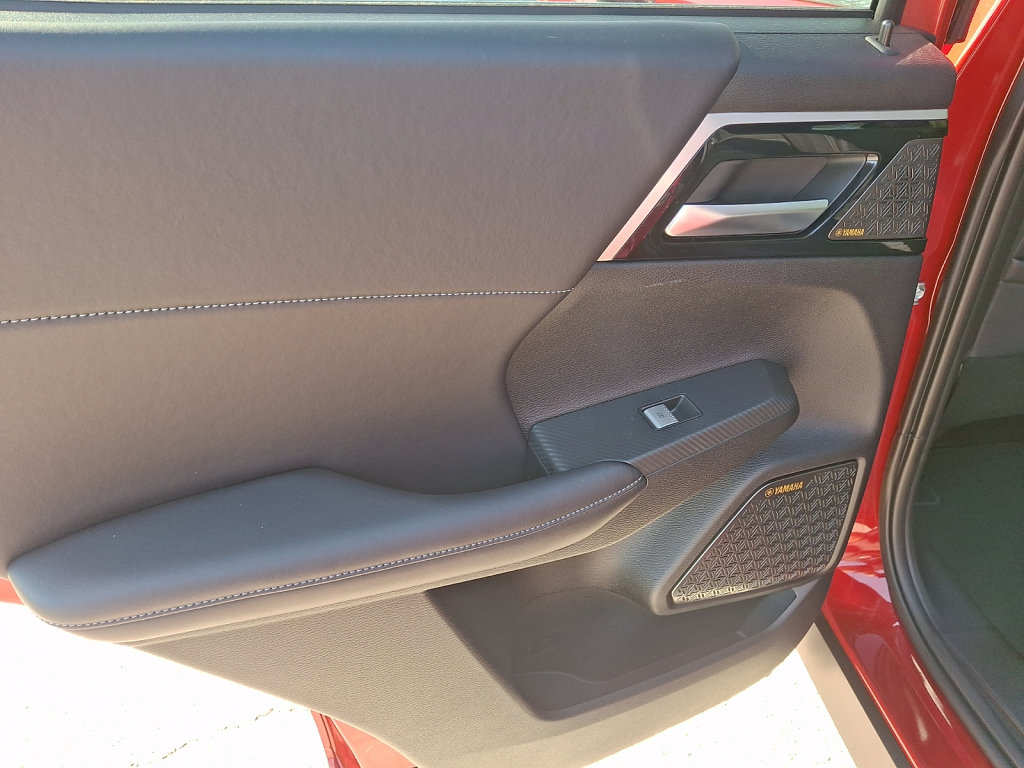 Used 2025 Mitsubishi Outlander SE AWD/4WD image 19