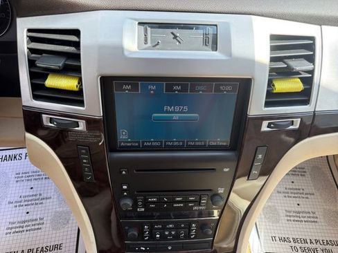 Used 2007 Cadillac Escalade AWD w/ Information Package image 19