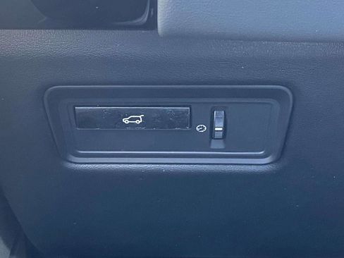 Used 2014 Land Rover Range Rover Sport HSE image 20