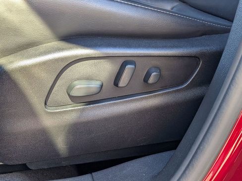 Used 2021 Cadillac XT4 Premium Luxury image 19