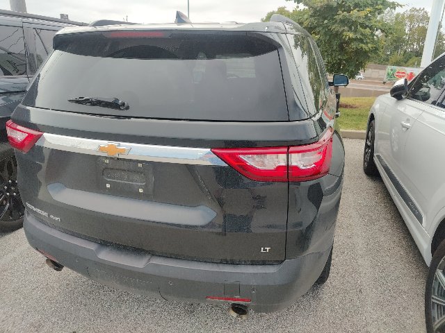 Used 2020 Chevrolet Traverse LT w/ Driver Confidence II Package AWD/4WD image 12