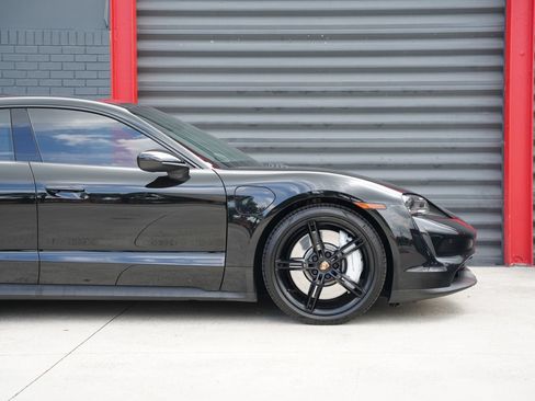 Used 2021 Porsche Taycan 4S AWD/4WD image 2