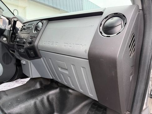 Used 2011 Ford F550 2WD Crew Cab Super Duty image 14