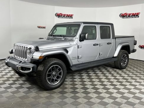 Used 2020 Jeep Gladiator Overland image 5