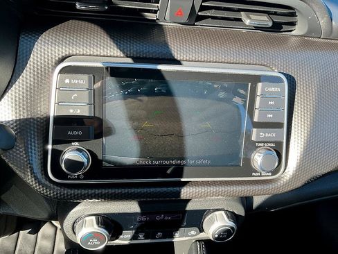 Used 2020 Nissan Kicks SV image 17