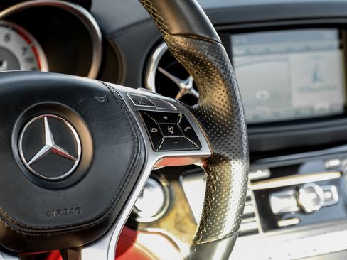 Used 2016 Mercedes-Benz SL 400 w/ Premium I Package image 16