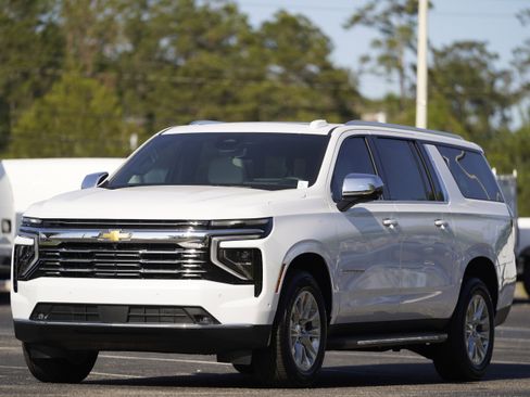 New 2026 Chevrolet Suburban Premier RWD image 39