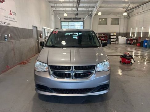 Used 2014 Dodge Grand Caravan American Value Package FWD image 9