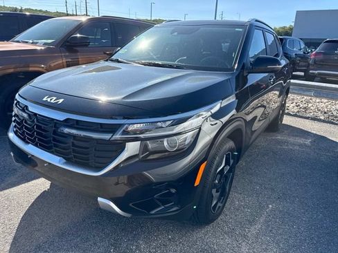Used 2024 Kia Seltos EX AWD/4WD image 1