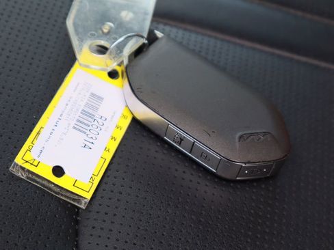 Used 2025 Kia Sorento S image 31