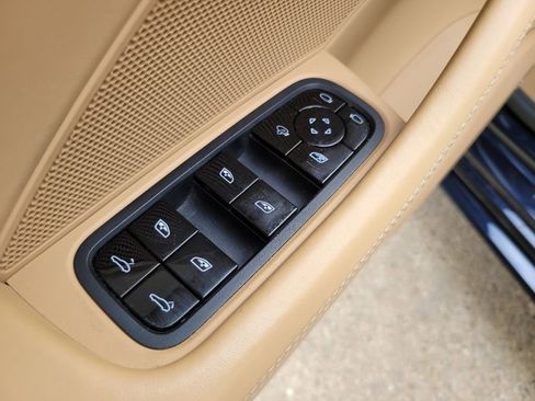 Used 2017 Porsche Panamera Turbo image 21