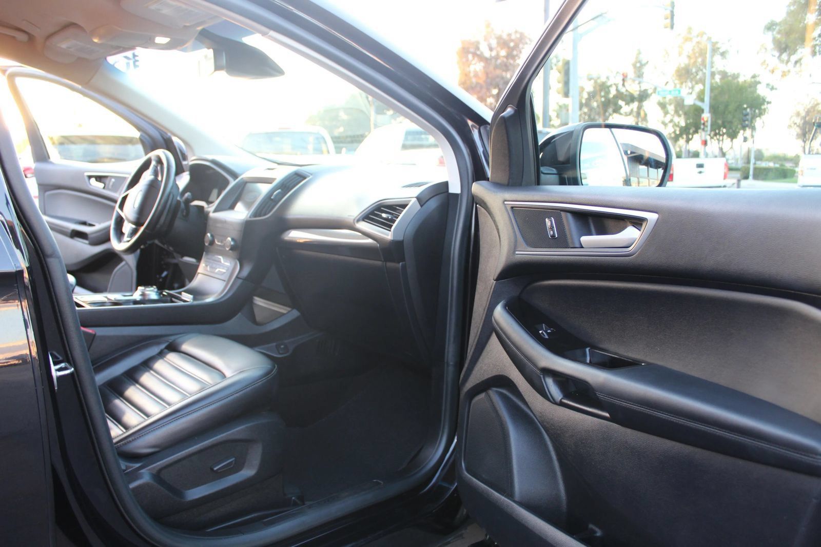 Used 2020 Ford Edge SEL AWD/4WD image 10