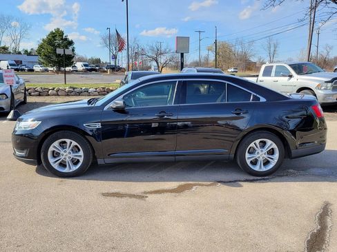 Used 2017 Ford Taurus SE image 7