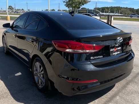 Used 2018 Hyundai Elantra Value Edition FWD image 6