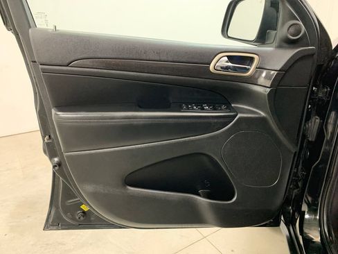 Used 2015 Jeep Grand Cherokee Laredo w/ Quick Order Package 23E AWD/4WD image 6