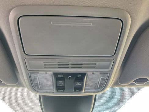 Used 2024 Honda Odyssey EX-L image 15