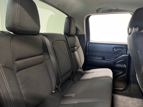 Used 2024 Nissan Frontier SV AWD/4WD image 13