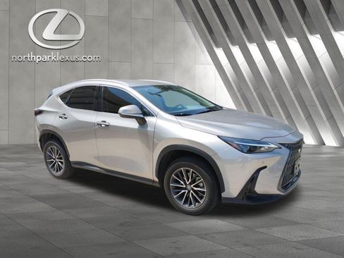 Certified 2025 Lexus NX 250 FWD w/ Accessory Package (Z1) image 5