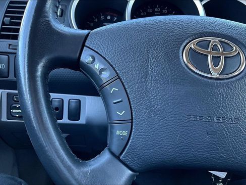 Used 2006 Toyota Tacoma PreRunner RWD image 10