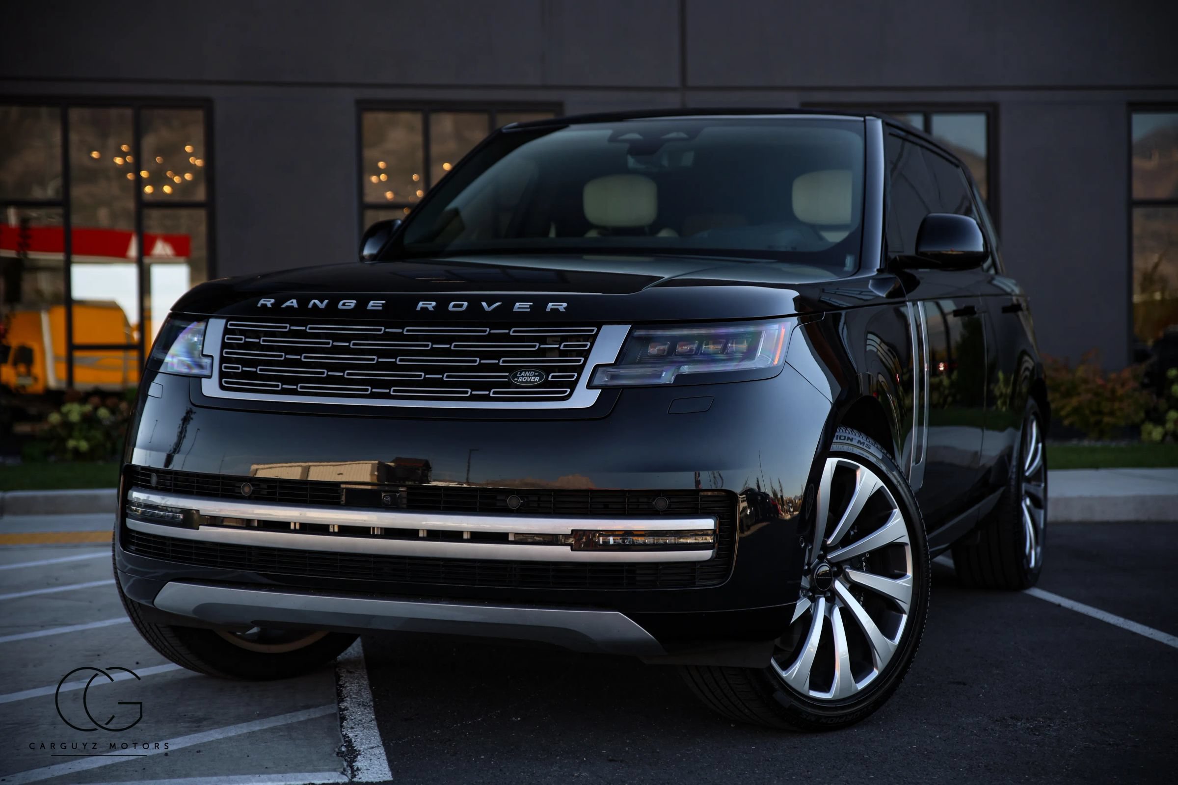 Used 2026 Land Rover Range Rover Autobiography AWD/4WD image 2