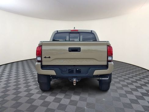 Certified 2020 Toyota Tacoma SR w/ SX Package AWD/4WD image 7
