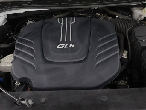 Used 2016 Kia Sedona LX image 16