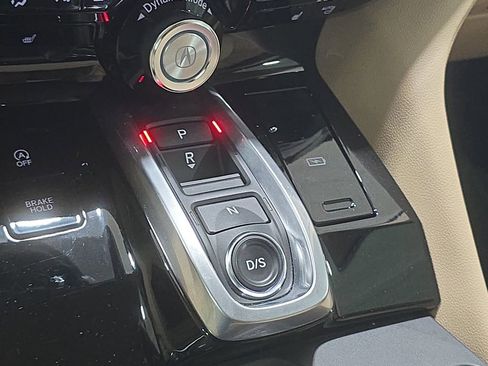 Used 2023 Acura MDX SH-AWD image 19