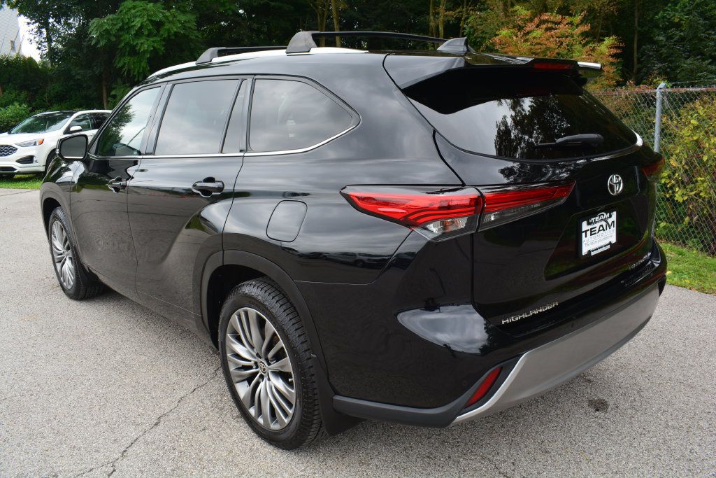 Used 2021 Toyota Highlander Platinum AWD/4WD image 7