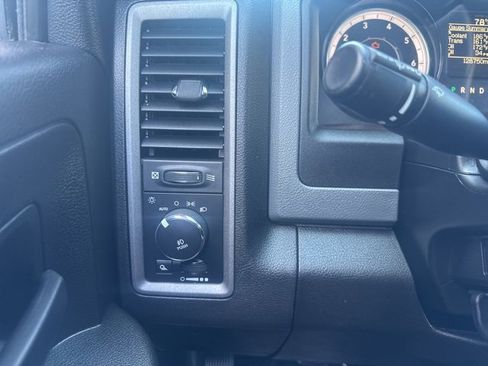 Used 2019 RAM 1500 Express image 10