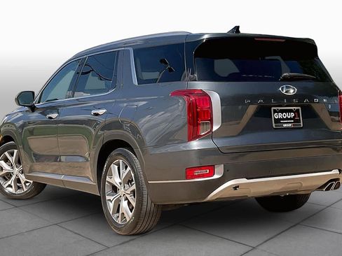 Used 2022 Hyundai Palisade SEL w/ Premium Package FWD image 12