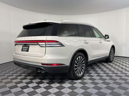 Used 2022 Lincoln Aviator Reserve w/ Equipment Group 201A AWD/4WD image 9