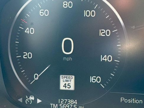 Used 2017 Volvo S90 T6 Momentum w/ Vision Package AWD/4WD image 23
