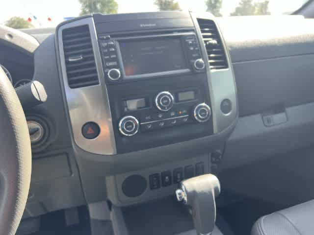 Used 2019 Nissan Frontier SL RWD image 18