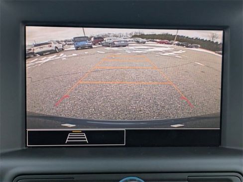 Used 2024 GMC Terrain SLE image 10