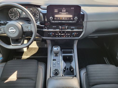Used 2025 Nissan Pathfinder Rock Creek image 15