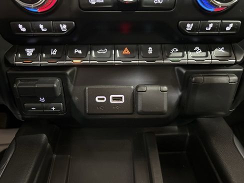 Used 2023 GMC Sierra 2500 Denali w/ Denali Ultimate Package AWD/4WD image 32