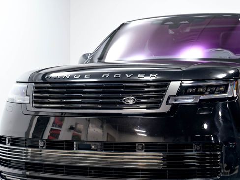 Used 2023 Land Rover Range Rover SV AWD/4WD image 81