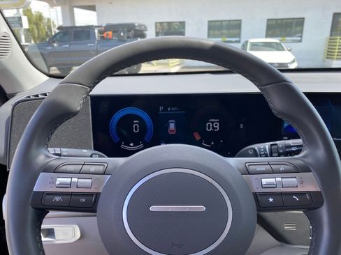 Used 2025 Hyundai Kona SEL image 28