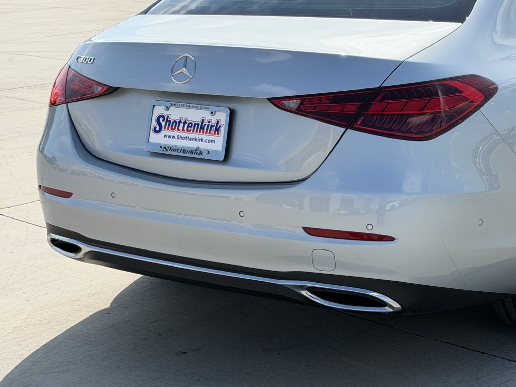 Used 2025 Mercedes-Benz C 300 Sedan image 6