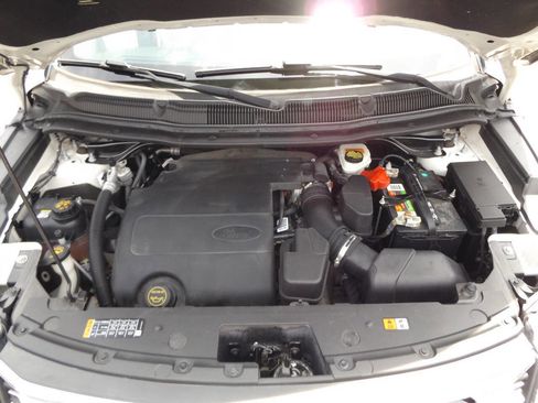 Used 2016 Ford Explorer XLT image 31