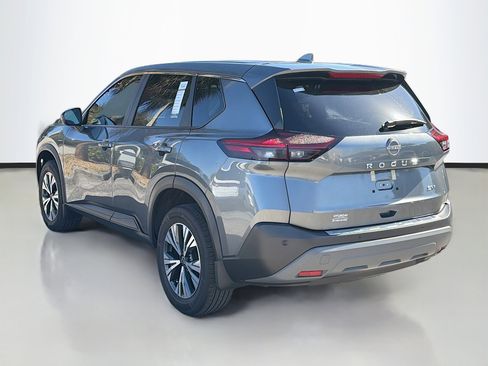 Used 2022 Nissan Rogue SV image 5