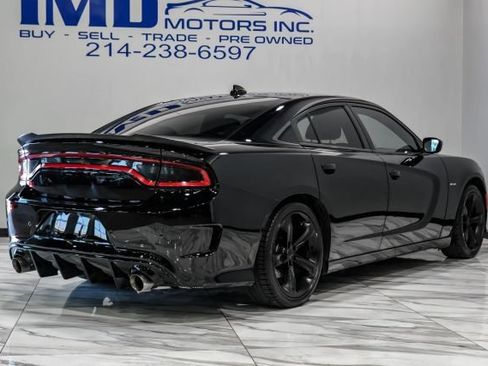 Used 2017 Dodge Charger R/T RWD image 11