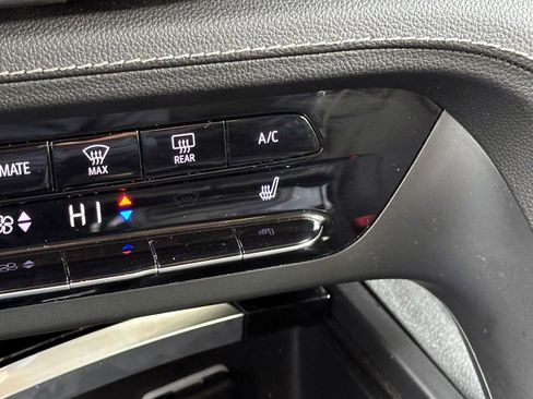 Used 2021 Buick Envision Essence w/ Technology Package I image 27